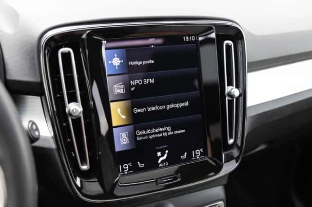 Volvo XC40 (2023) thumbnail 13