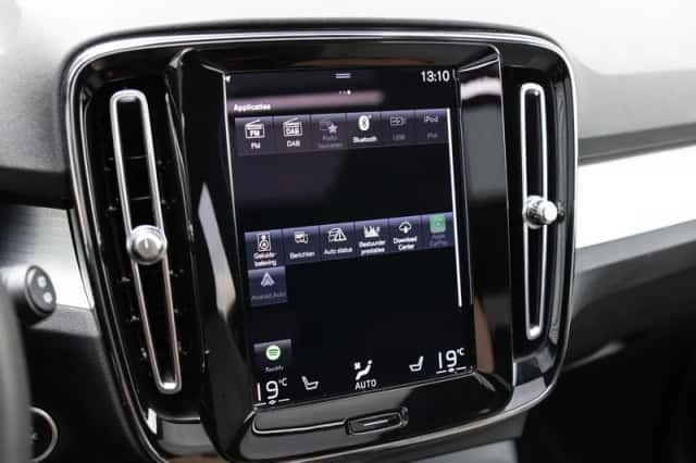 Volvo XC40 (2023) thumbnail 16