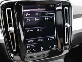 Volvo XC40 thumbnail 17
