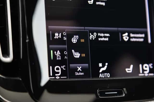 Volvo XC40 (2023) thumbnail 19