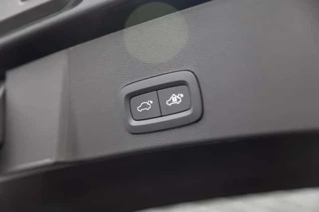 Volvo XC40 (2023) thumbnail 32