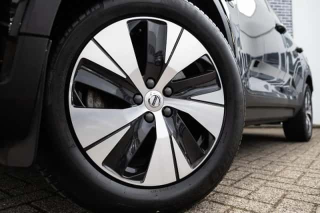 Volvo XC40 (2023) thumbnail 37