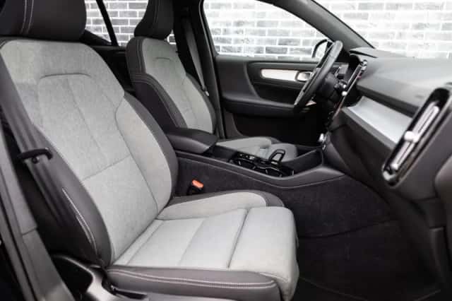 Volvo XC40 (2023) thumbnail 6