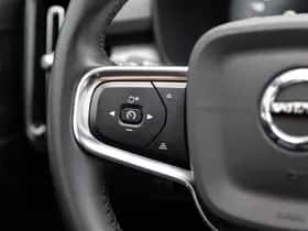 Volvo XC40 thumbnail 9