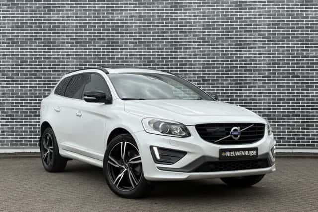 Volvo XC60 (2017) thumbnail 3