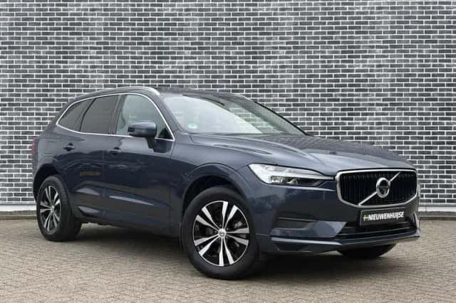 Volvo XC60 (2021) thumbnail 3