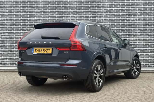 Volvo XC60 (2021) thumbnail 5