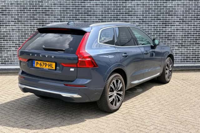 Volvo XC60 (2022) thumbnail 2