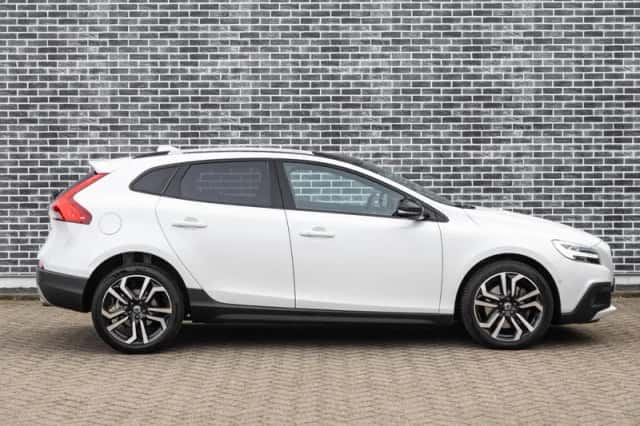 Volvo V40 (2019) thumbnail 16