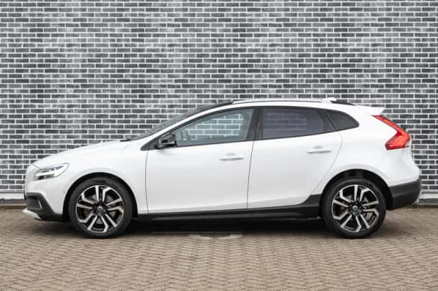 Volvo V40 (2019) thumbnail 18