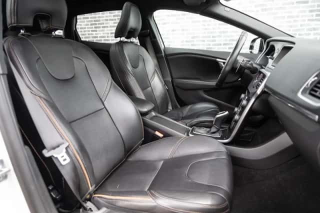 Volvo V40 (2019) thumbnail 19