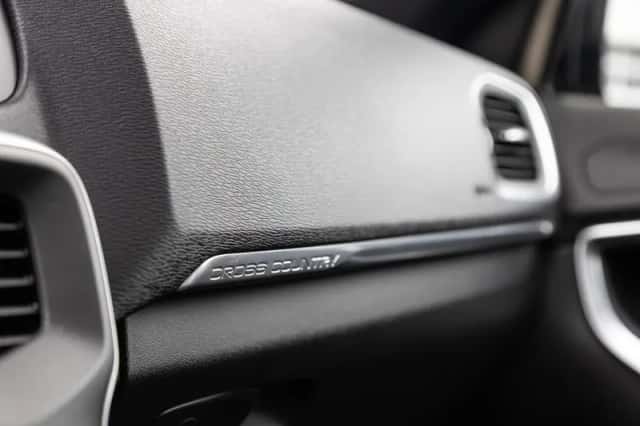 Volvo V40 (2019) thumbnail 10