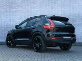 Volvo EX40 thumbnail 3