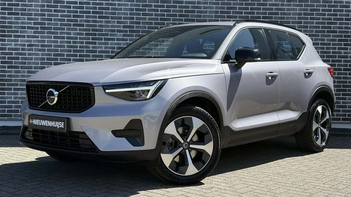 Volvo XC40 — foto 1
