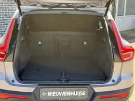 Volvo XC40 thumbnail 33