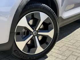 Volvo XC40 thumbnail 40