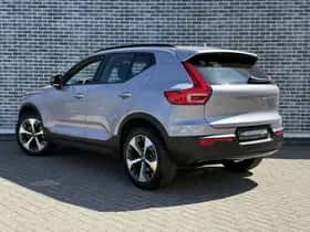 Volvo XC40 thumbnail 6