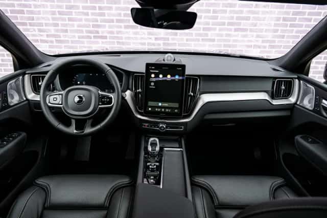 Volvo XC60 (2026) thumbnail 2
