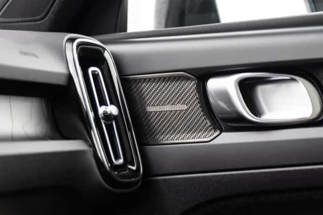 Volvo C40 (2022) thumbnail 16