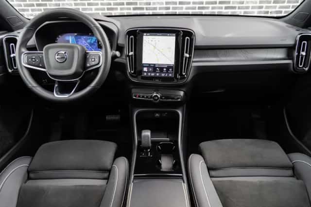 Volvo C40 (2022) thumbnail 3