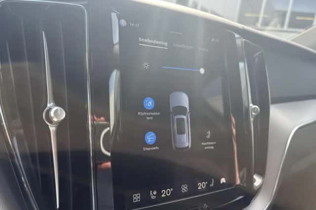 Volvo XC60 (2023) thumbnail 21