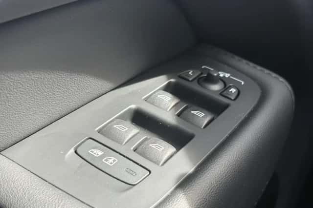 Volvo XC60 (2023) thumbnail 26