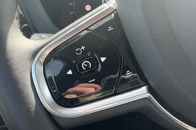 Volvo XC60 (2023) thumbnail 27