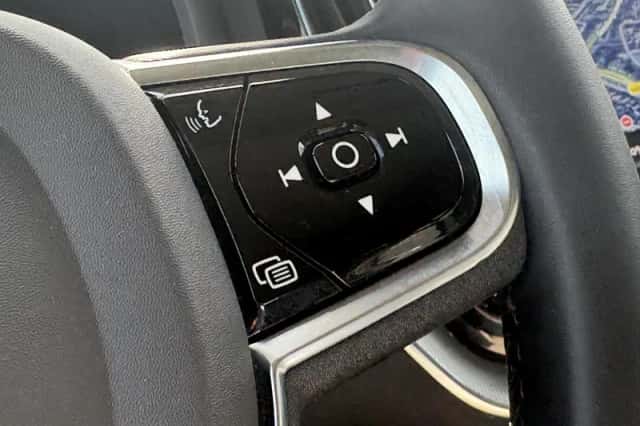 Volvo XC60 (2023) thumbnail 28