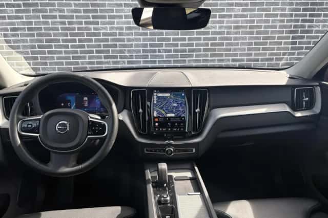 Volvo XC60 (2023) thumbnail 31