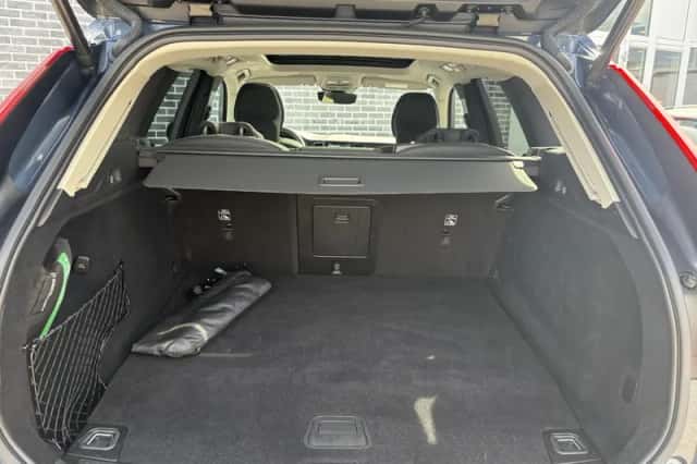 Volvo XC60 (2023) thumbnail 10