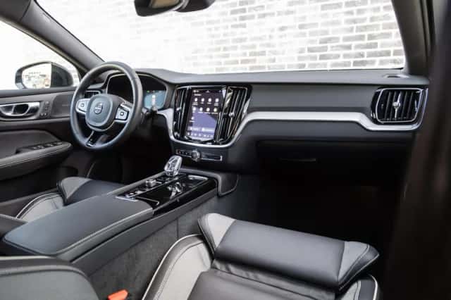 Volvo V60 (2025) thumbnail 4