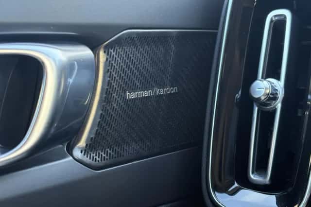 Volvo XC40 (2021) thumbnail 16