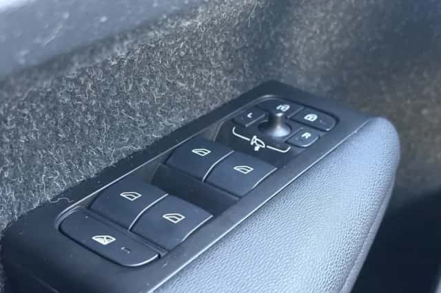 Volvo XC40 (2021) thumbnail 27