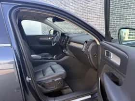 Volvo XC40 thumbnail 4