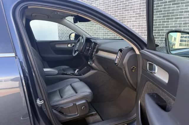 Volvo XC40 (2021) thumbnail 5