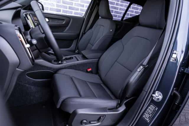 Volvo EX40 (2026) thumbnail 6