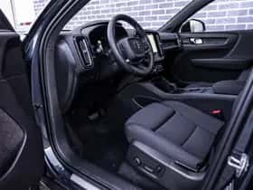 Volvo EX40 thumbnail 8
