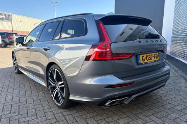 Volvo V60 (2019) thumbnail 4