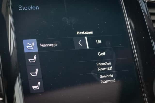 Volvo XC90 (2021) thumbnail 11