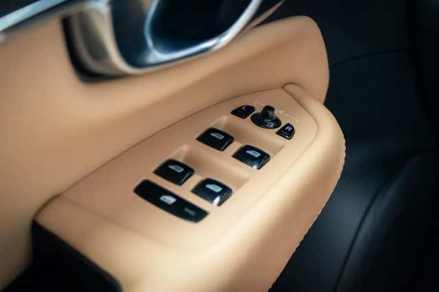 Volvo XC90 (2021) thumbnail 18