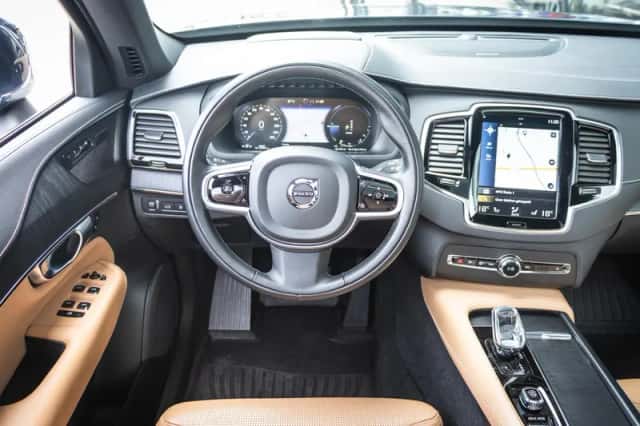 Volvo XC90 (2021) thumbnail 3