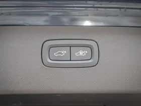 Volvo XC90 thumbnail 24