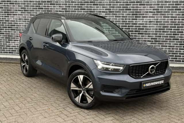 Volvo XC40 (2022) thumbnail 11