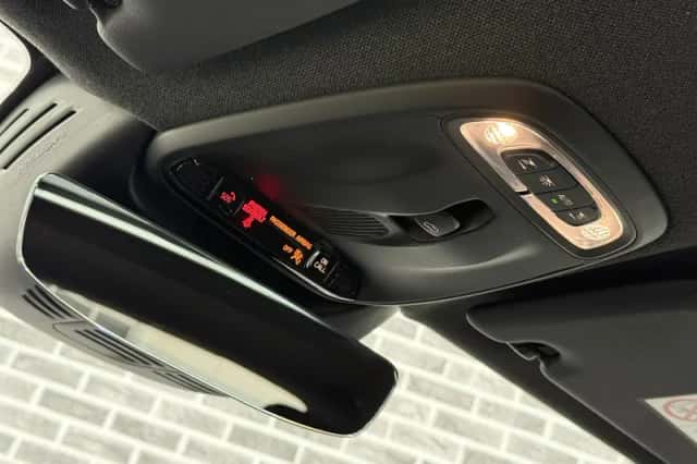 Volvo XC40 (2022) thumbnail 14