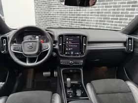 Volvo XC40 thumbnail 3
