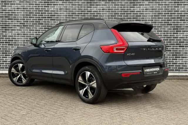 Volvo XC40 (2022) thumbnail 4