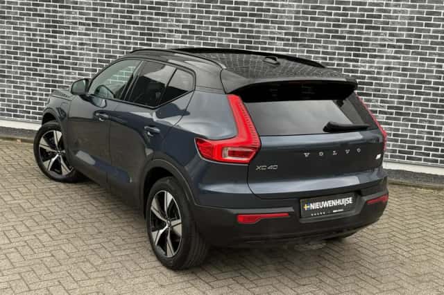 Volvo XC40 (2022) thumbnail 10