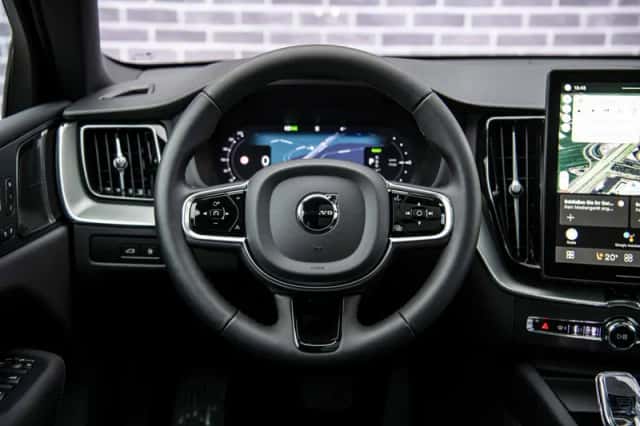 Volvo XC60 (2026) thumbnail 2