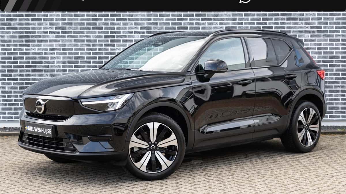 Volvo XC40 — foto 1