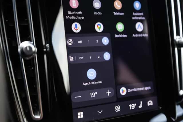 Volvo XC40 (2022) thumbnail 12